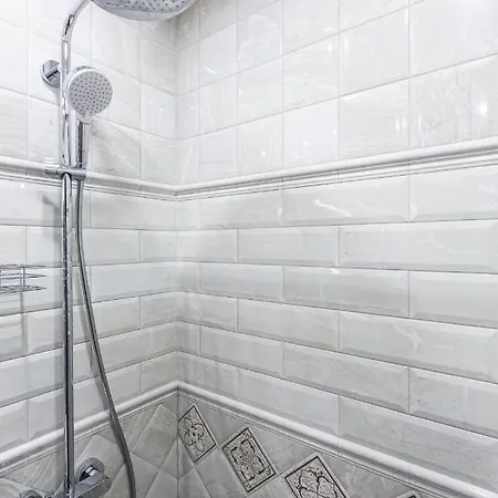 Apartment Kulisha 4 *