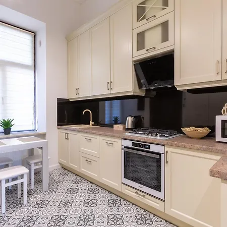 アパート Kulisha 4 リヴィウ